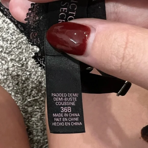 Padded Victoria Secret Bra - Picture 2 of 2
